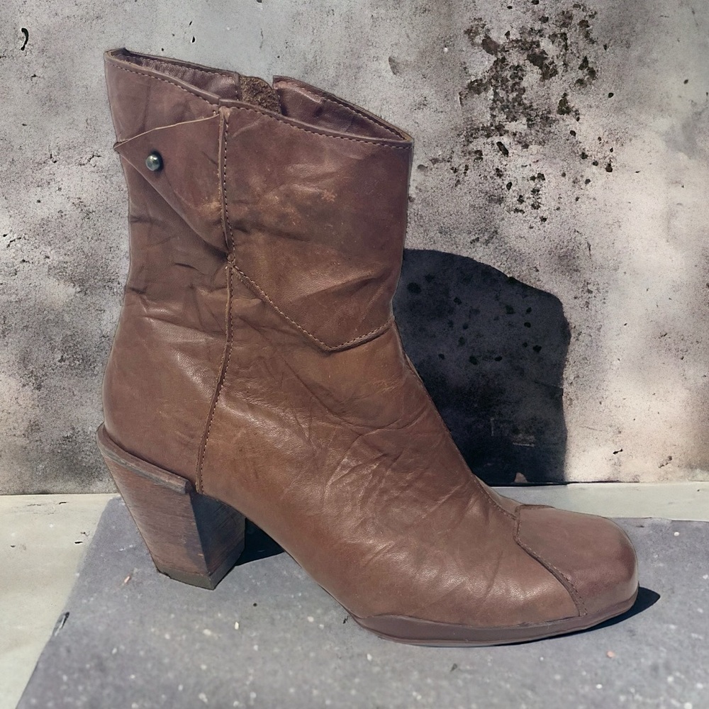 Sergio Tomani Brown Artisan Asymmetrical Crease Shaft Boots Size 38